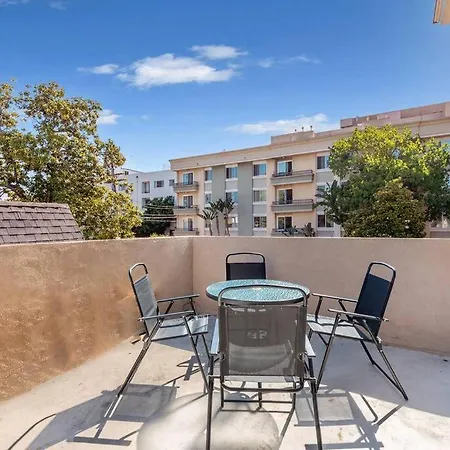 Luxe Apartment In Beverly Hills Sleeps 6 Los Angeles Exterior photo